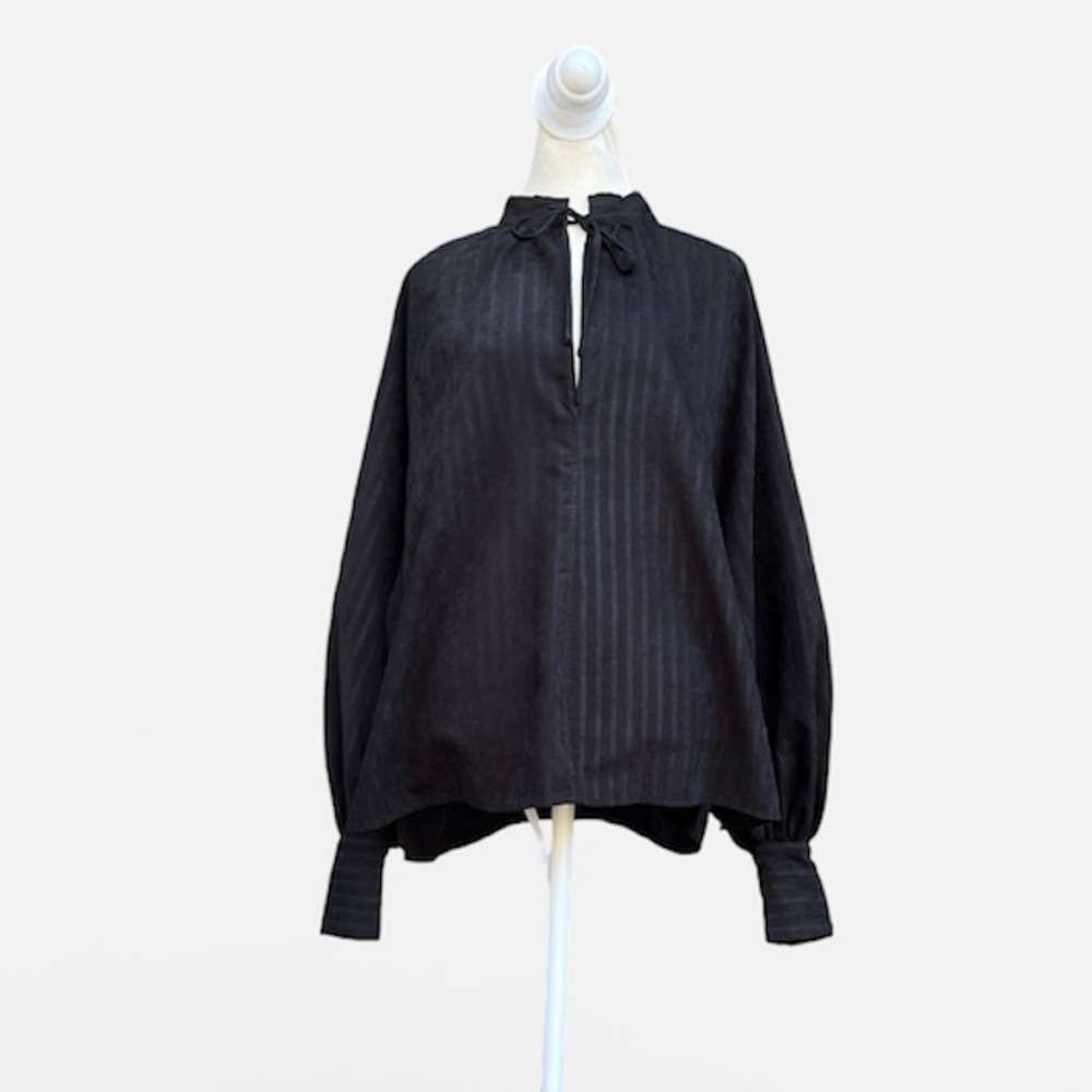 Golden Shadow Stripe Blouson Sleeve Tie Neck Blouse in Black Size Small